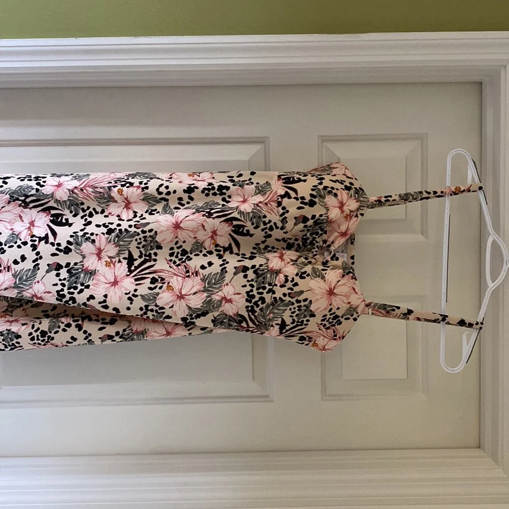 Small strap midi dress - Picture 2 of 3